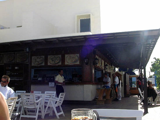 bar